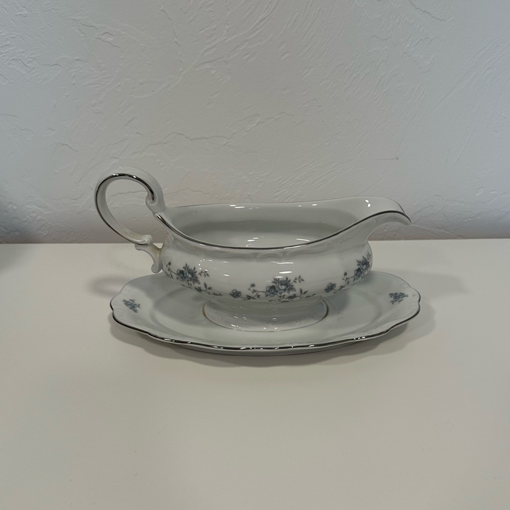 Johann Haviland Bavaria Germany Gravy Boat